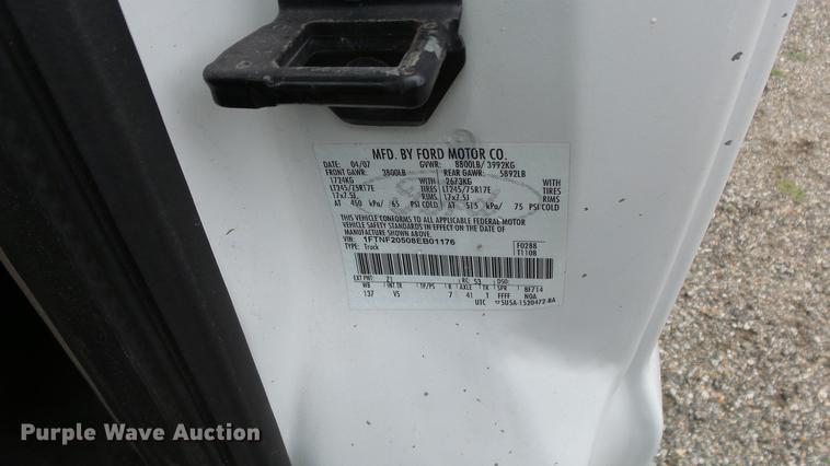 image for item DC3218 2008 Ford F250 Super Duty XL pickup truck