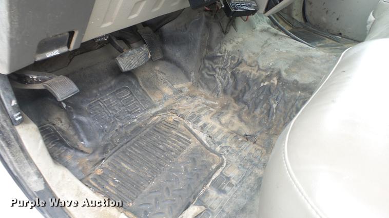 image for item DC3218 2008 Ford F250 Super Duty XL pickup truck