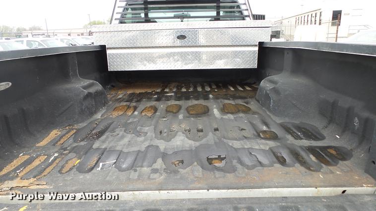 image for item DC3218 2008 Ford F250 Super Duty XL pickup truck