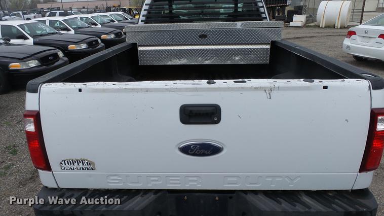 image for item DC3218 2008 Ford F250 Super Duty XL pickup truck