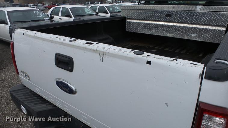 image for item DC3218 2008 Ford F250 Super Duty XL pickup truck