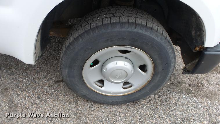 image for item DC3218 2008 Ford F250 Super Duty XL pickup truck