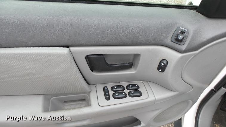 image for item DC3220 2006 Ford Taurus SE