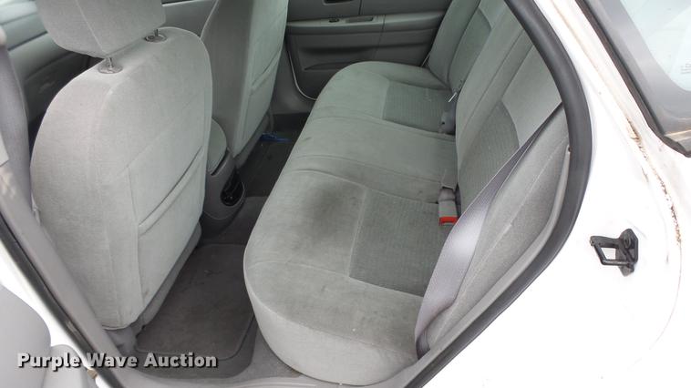 image for item DC3220 2006 Ford Taurus SE