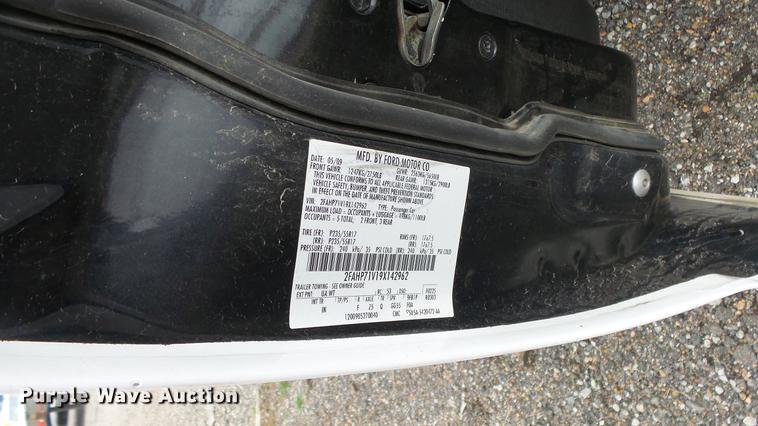 image for item DC3222 2009 Ford Crown Victoria Police Interceptor