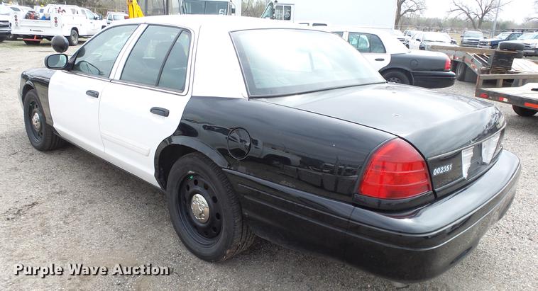 image for item DC3223 2011 Ford Crown Victoria Police Interceptor