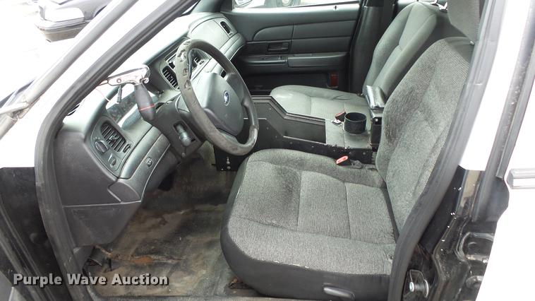 image for item DC3223 2011 Ford Crown Victoria Police Interceptor