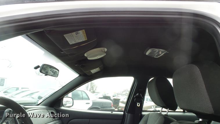 image for item DC3223 2011 Ford Crown Victoria Police Interceptor