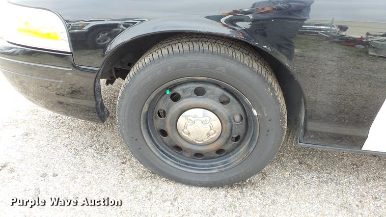 image for item DC3223 2011 Ford Crown Victoria Police Interceptor