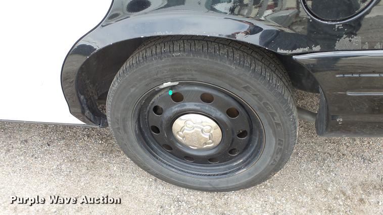 image for item DC3223 2011 Ford Crown Victoria Police Interceptor