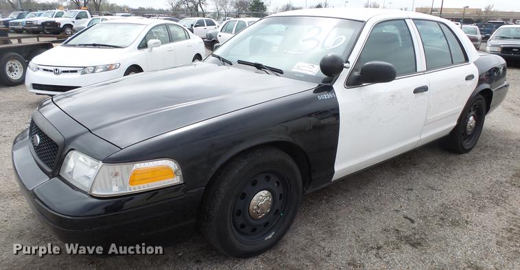 image for item DC3224 2011 Ford Crown Victoria Police Interceptor