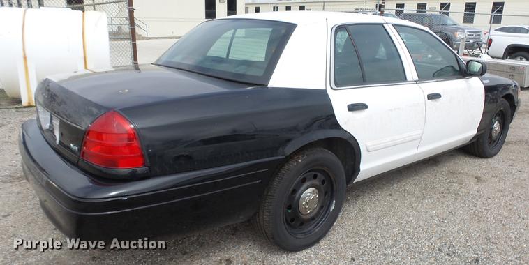 image for item DC3224 2011 Ford Crown Victoria Police Interceptor