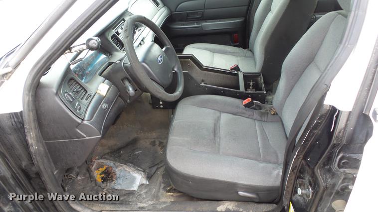 image for item DC3224 2011 Ford Crown Victoria Police Interceptor