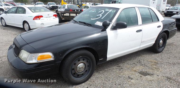 image for item DC3225 2011 Ford Crown Victoria Police Interceptor