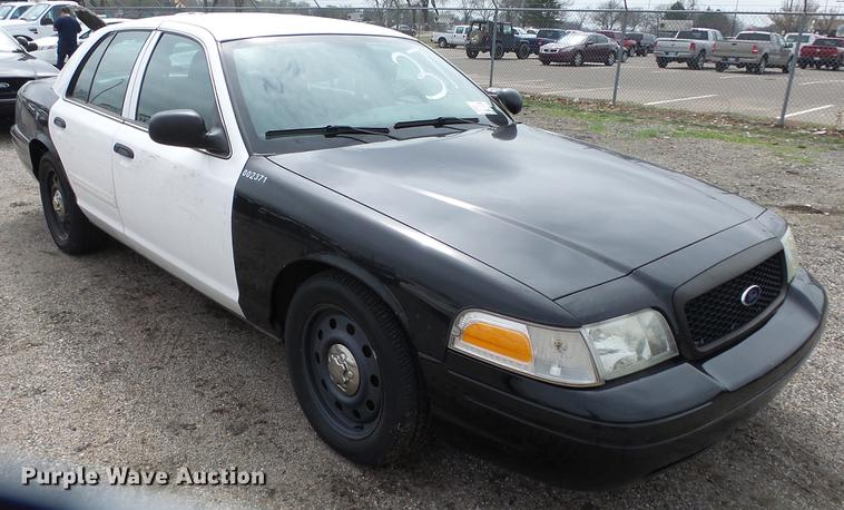 image for item DC3225 2011 Ford Crown Victoria Police Interceptor