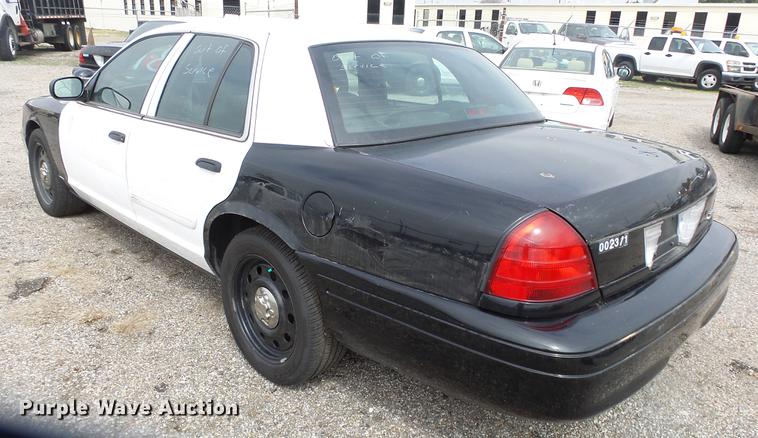 image for item DC3225 2011 Ford Crown Victoria Police Interceptor
