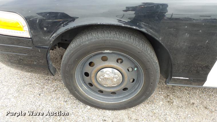 image for item DC3225 2011 Ford Crown Victoria Police Interceptor