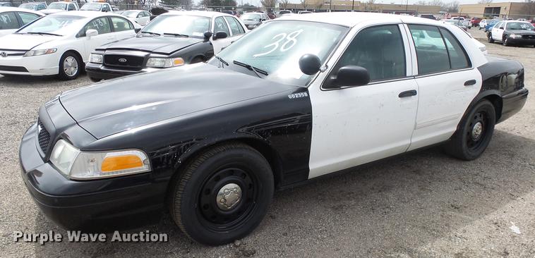 image for item DC3226 2011 Ford Crown Victoria Police Interceptor