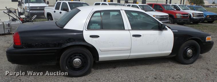 image for item DC3226 2011 Ford Crown Victoria Police Interceptor