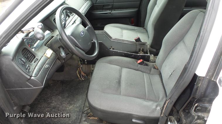 image for item DC3226 2011 Ford Crown Victoria Police Interceptor
