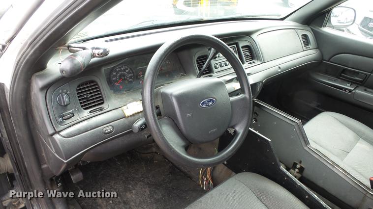 image for item DC3226 2011 Ford Crown Victoria Police Interceptor
