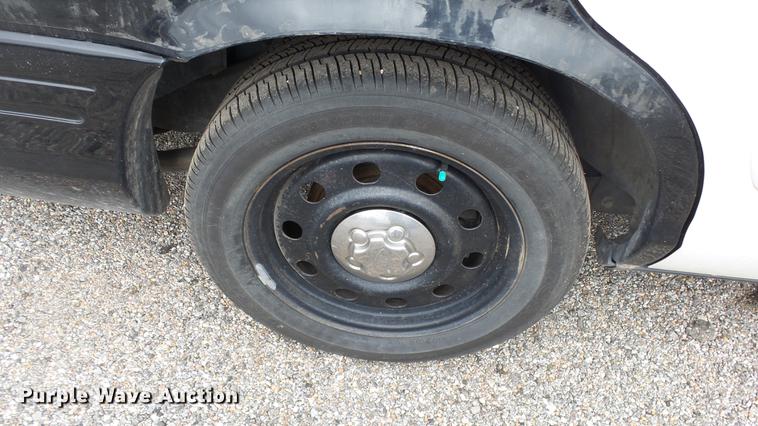 image for item DC3226 2011 Ford Crown Victoria Police Interceptor