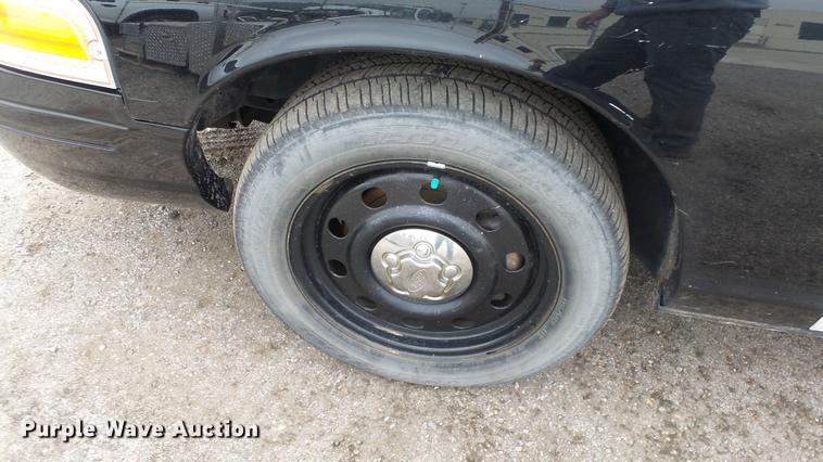 image for item DC3227 2010 Ford Crown Victoria Police Interceptor