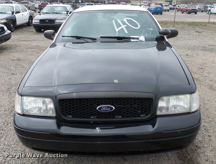 image for item DC3228 2011 Ford Crown Victoria Police Interceptor