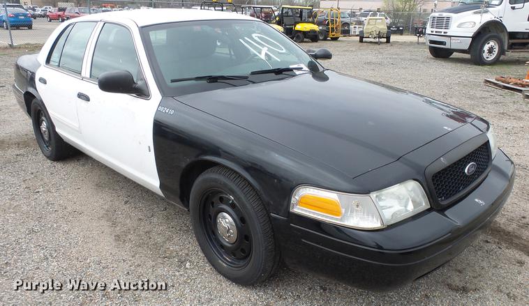 image for item DC3228 2011 Ford Crown Victoria Police Interceptor