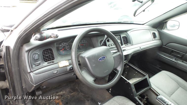 image for item DC3228 2011 Ford Crown Victoria Police Interceptor