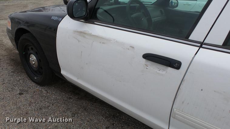 image for item DC3228 2011 Ford Crown Victoria Police Interceptor