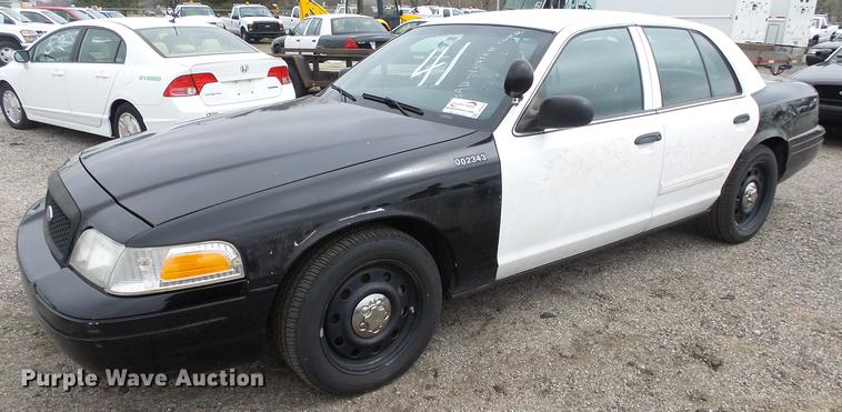 image for item DC3229 2011 Ford Crown Victoria Police Interceptor