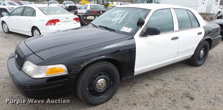image for item DC3229 2011 Ford Crown Victoria Police Interceptor