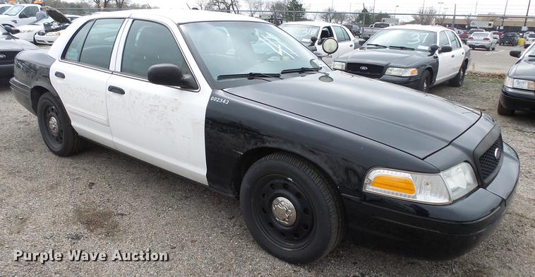 image for item DC3229 2011 Ford Crown Victoria Police Interceptor