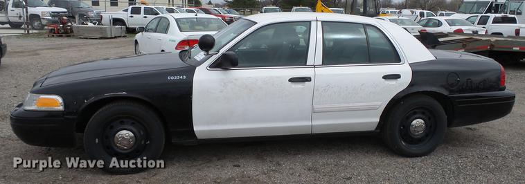 image for item DC3229 2011 Ford Crown Victoria Police Interceptor