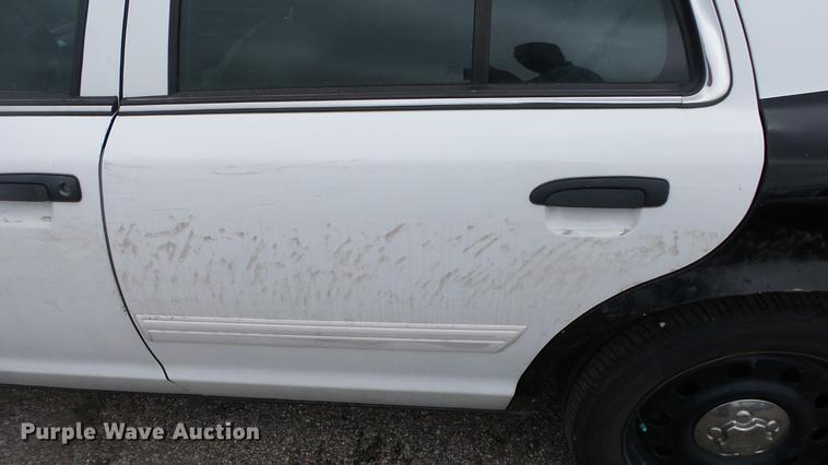 image for item DC3229 2011 Ford Crown Victoria Police Interceptor