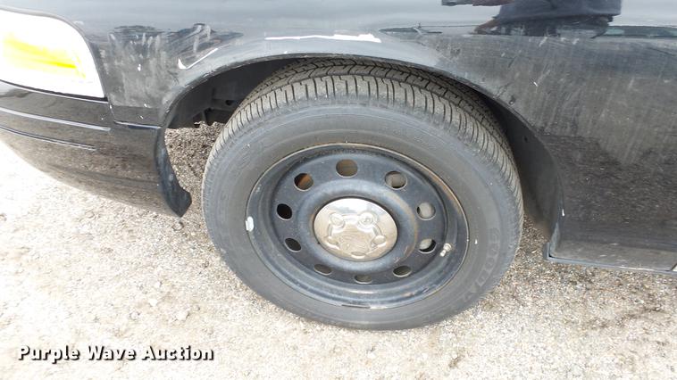 image for item DC3229 2011 Ford Crown Victoria Police Interceptor