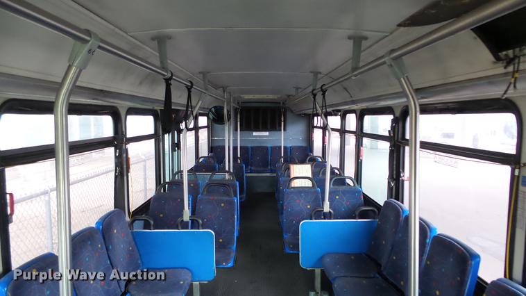 image for item DC3233 2002 Gillig C20B096N4 transit bus