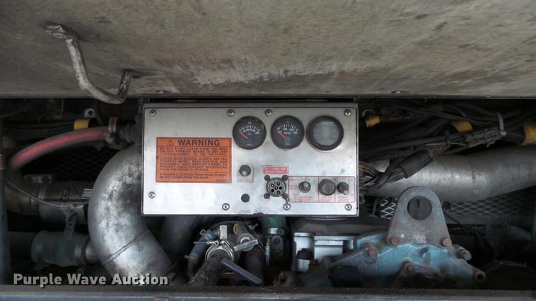 image for item DC3233 2002 Gillig C20B096N4 transit bus