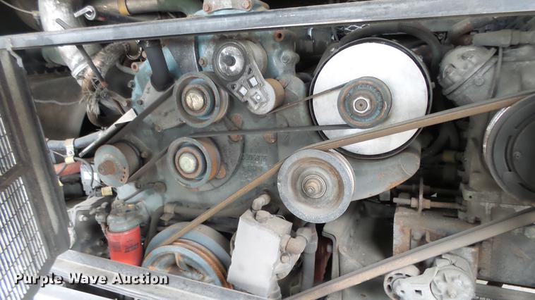 image for item DC3233 2002 Gillig C20B096N4 transit bus