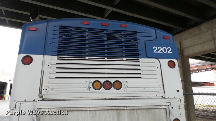 image for item DC3233 2002 Gillig C20B096N4 transit bus