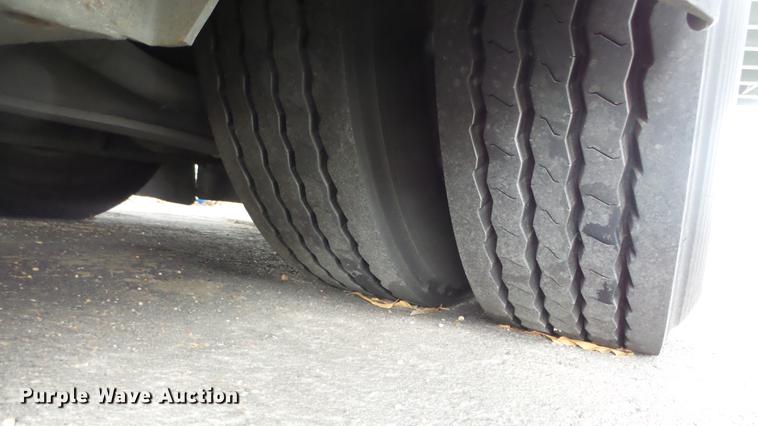 image for item DC3233 2002 Gillig C20B096N4 transit bus