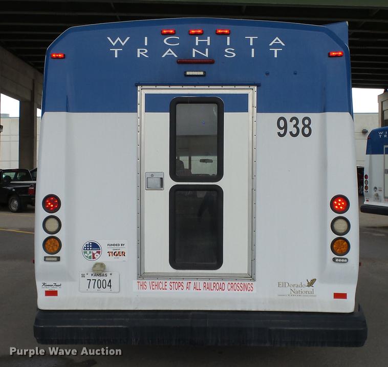 image for item DC3234 2009 Ford E450 Super Duty shuttle bus