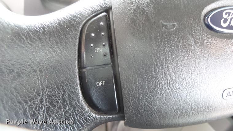 image for item DC3234 2009 Ford E450 Super Duty shuttle bus