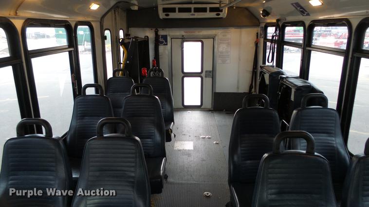 image for item DC3234 2009 Ford E450 Super Duty shuttle bus