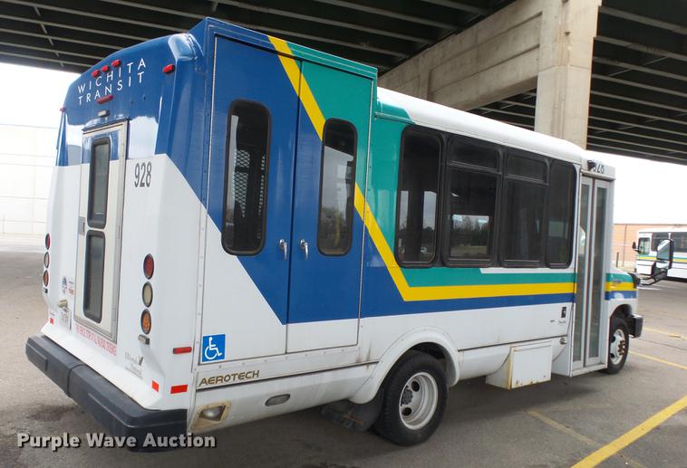 image for item DC3235 2009 Ford E450 Super Duty shuttle bus