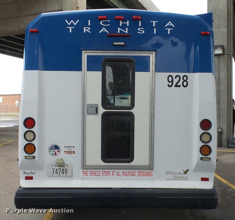 image for item DC3235 2009 Ford E450 Super Duty shuttle bus