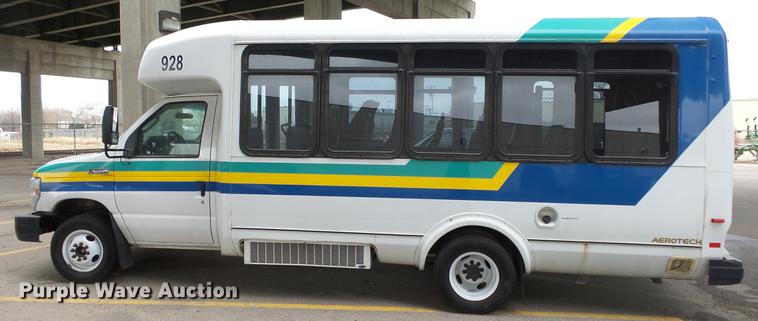 image for item DC3235 2009 Ford E450 Super Duty shuttle bus