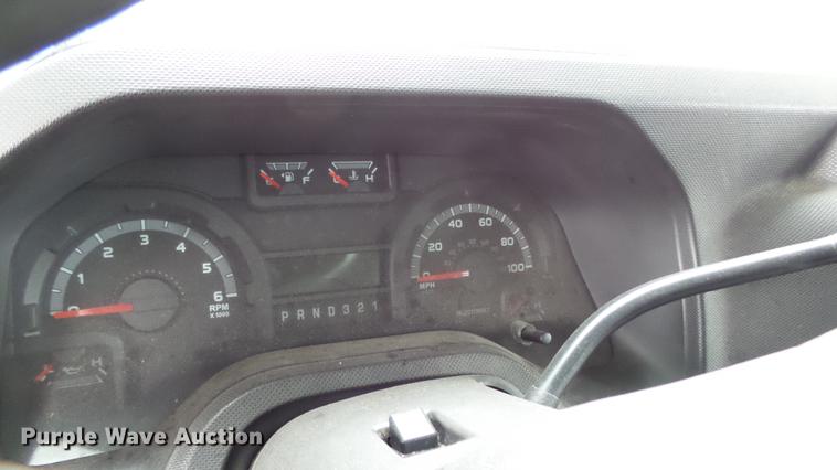 image for item DC3235 2009 Ford E450 Super Duty shuttle bus