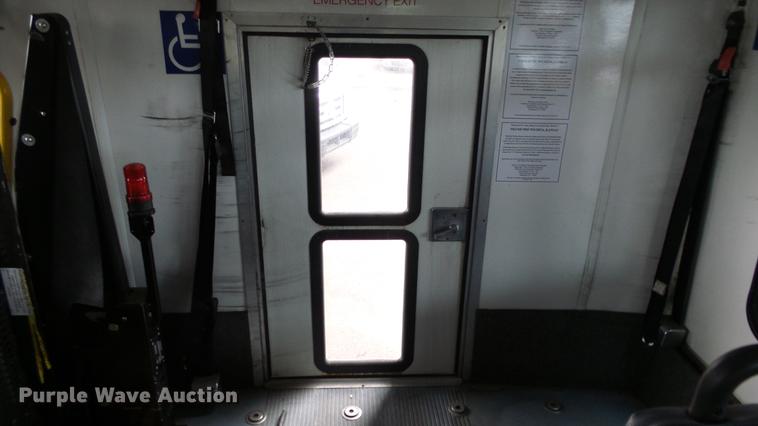 image for item DC3235 2009 Ford E450 Super Duty shuttle bus